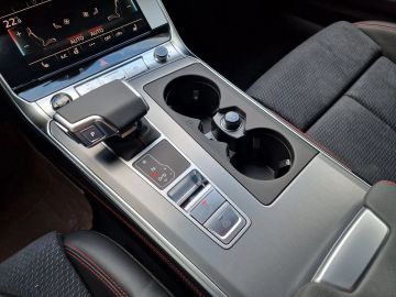 Car image 33