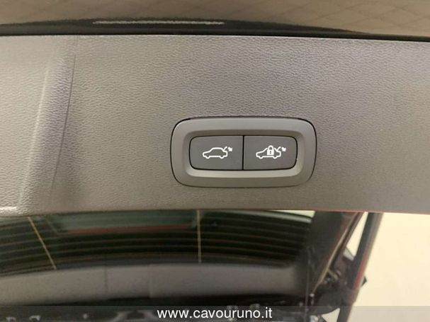 Volvo XC40 B3 Core 120 kW image number 15