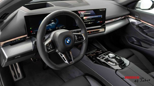 BMW i5 eDrive40 250 kW image number 11