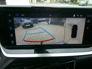 Car image 25
