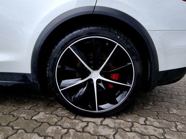 Tesla Model X Performance AWD 585 kW image number 16