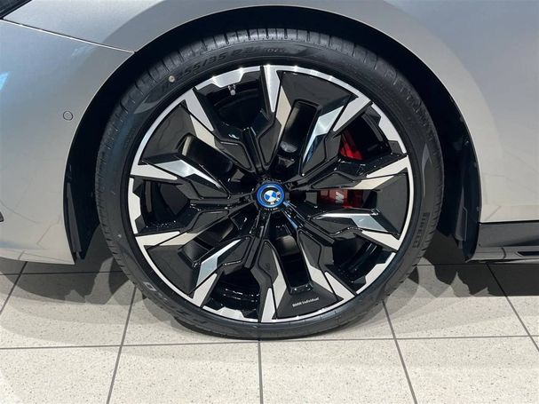 BMW i5 M60 Pro 442 kW image number 8