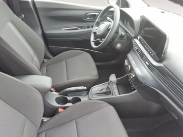 Car image 11