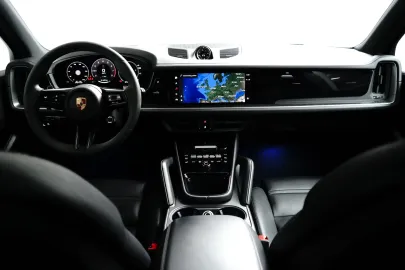 Car image 37