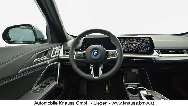 BMW iX1 xDrive30 200 kW image number 13