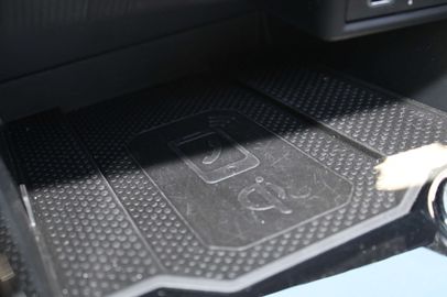 Car image 33