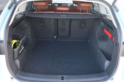 Car image 37