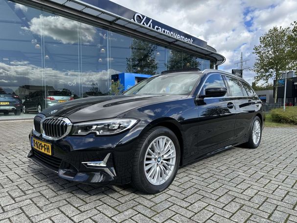 BMW 320i Touring 135 kW image number 1