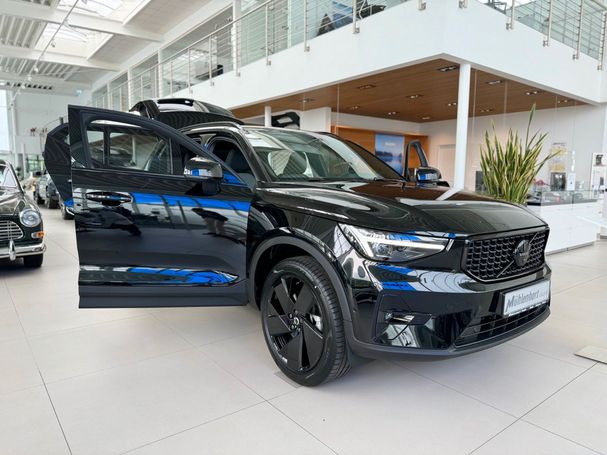 Volvo XC40 B3 Plus Black Edition DKG 120 kW image number 8