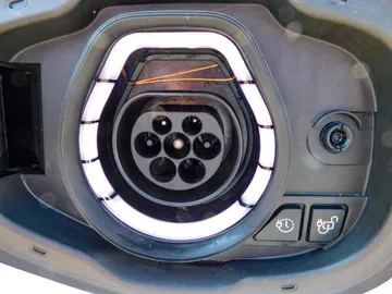 Car image 28