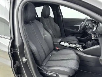 Car image 50