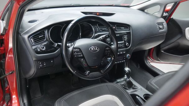 Kia Ceed 1.6 CRDi SW 94 kW image number 13