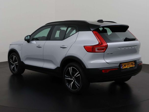 Volvo XC40 T4 155 kW image number 6