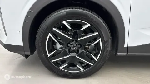 Car image 20