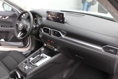 Car image 14