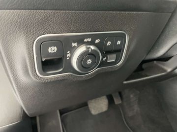 Car image 37