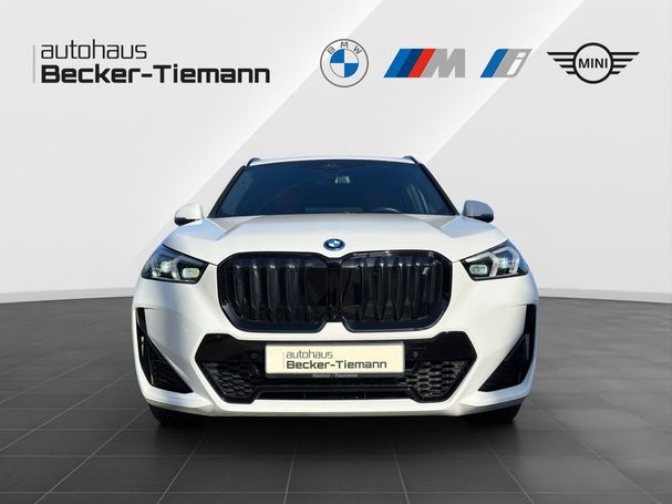 BMW iX1 xDrive30 200 kW image number 2