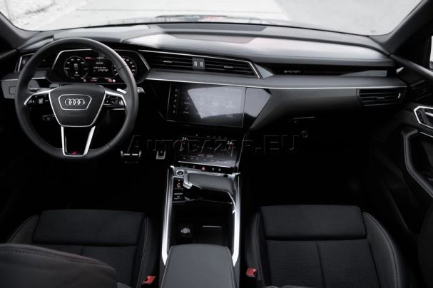 Audi Q8 55 quattro e-tron S-line 300 kW image number 29