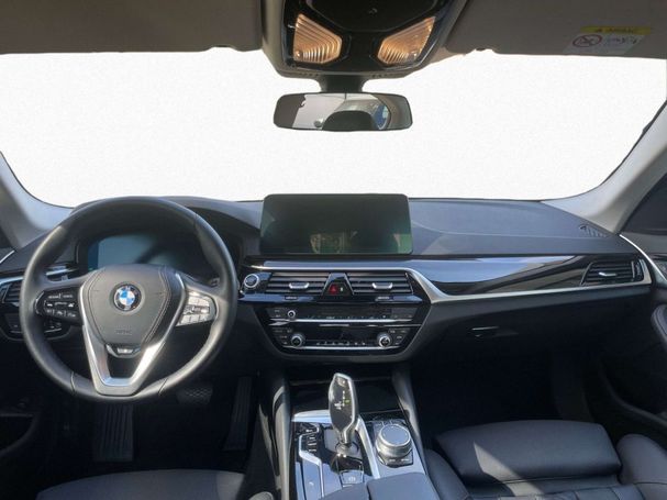 BMW 520i 135 kW image number 11