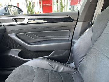 Car image 33