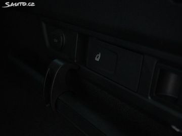 Car image 33