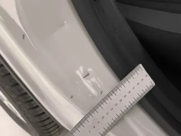 Car image 40