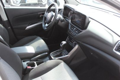 Car image 15