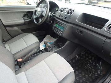 Car image 10