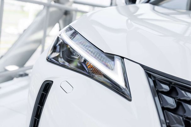 Lexus UX 250h 135 kW image number 43