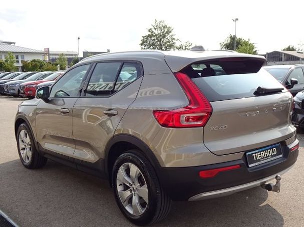 Volvo XC40 B4 Momentum Pro 145 kW image number 3