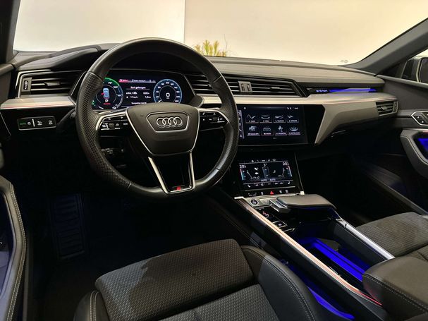 Audi e-tron 55 quattro 300 kW image number 3