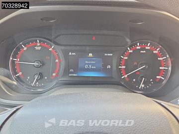 Car image 32