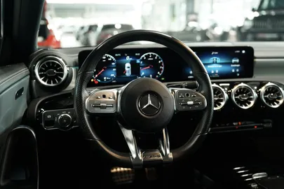 Car image 39
