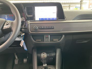 Car image 11