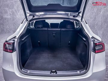 Car image 25