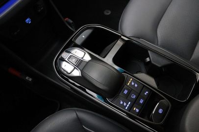 Car image 37