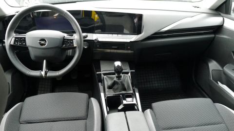 Car image 25