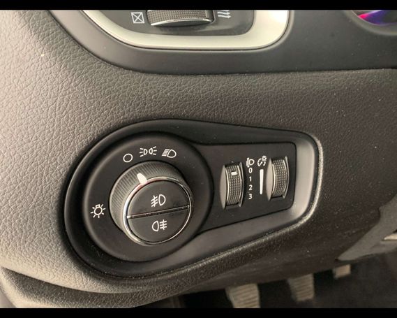 Jeep Renegade 1.0 Longitude 88 kW image number 9