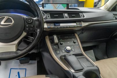 Car image 28