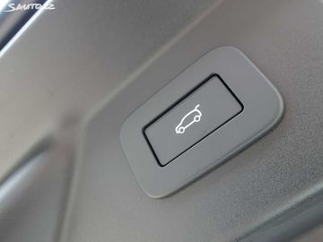 Car image 36