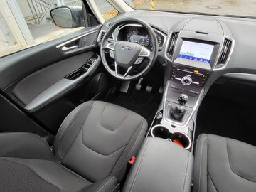 Car image 15