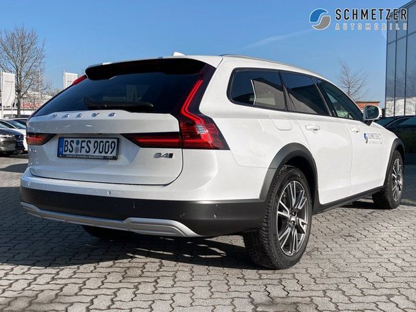 Volvo V90 Cross Country AWD B4 145 kW image number 2