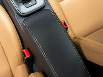 Car image 46