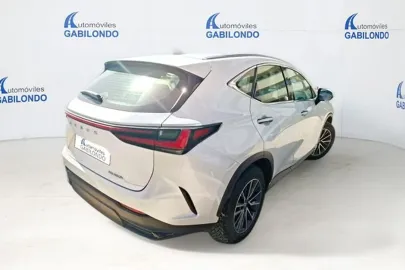 Car image 2