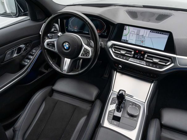 BMW 330i Touring M Sport 190 kW image number 24