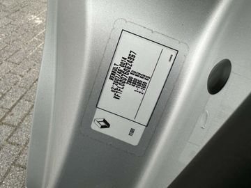 Car image 31