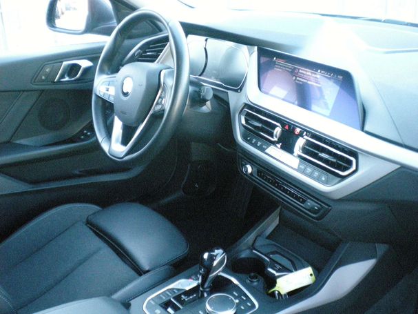 BMW 118d Advantage 110 kW image number 22