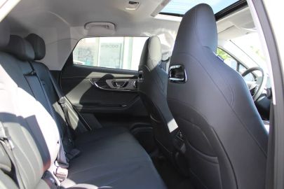 Car image 31