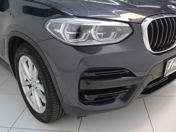 BMW X3 xDrive30d Advantage 195 kW image number 10