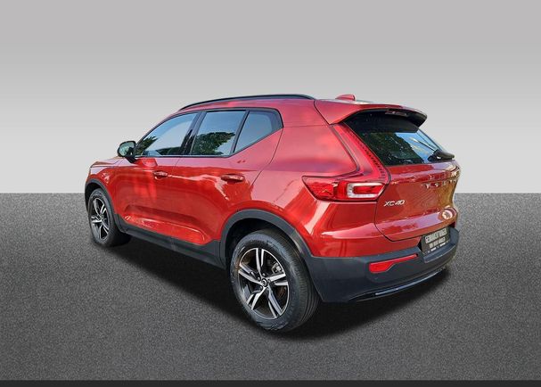 Volvo XC40 B4 Plus Dark 145 kW image number 4